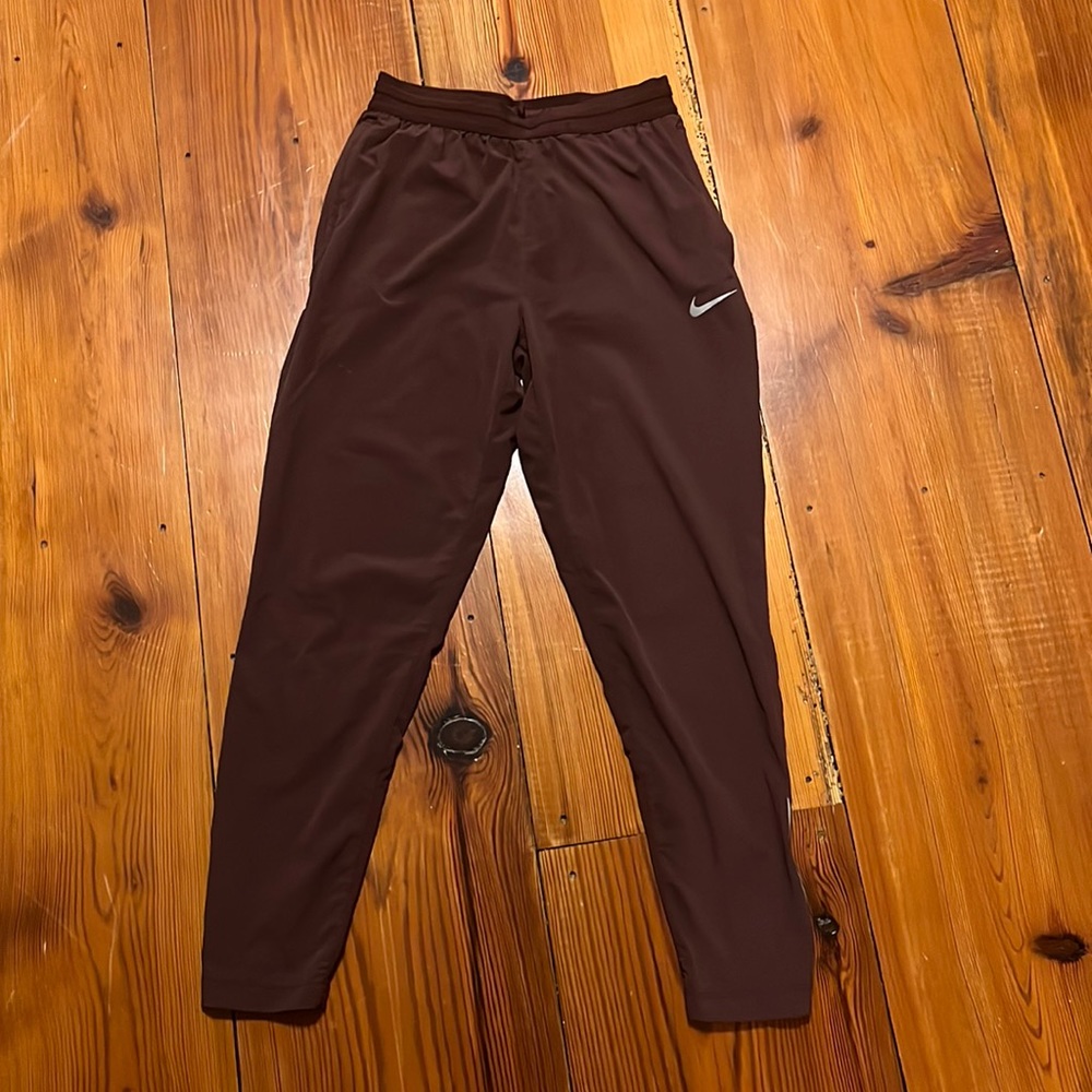 Nike Dri-Fit  Windpants
